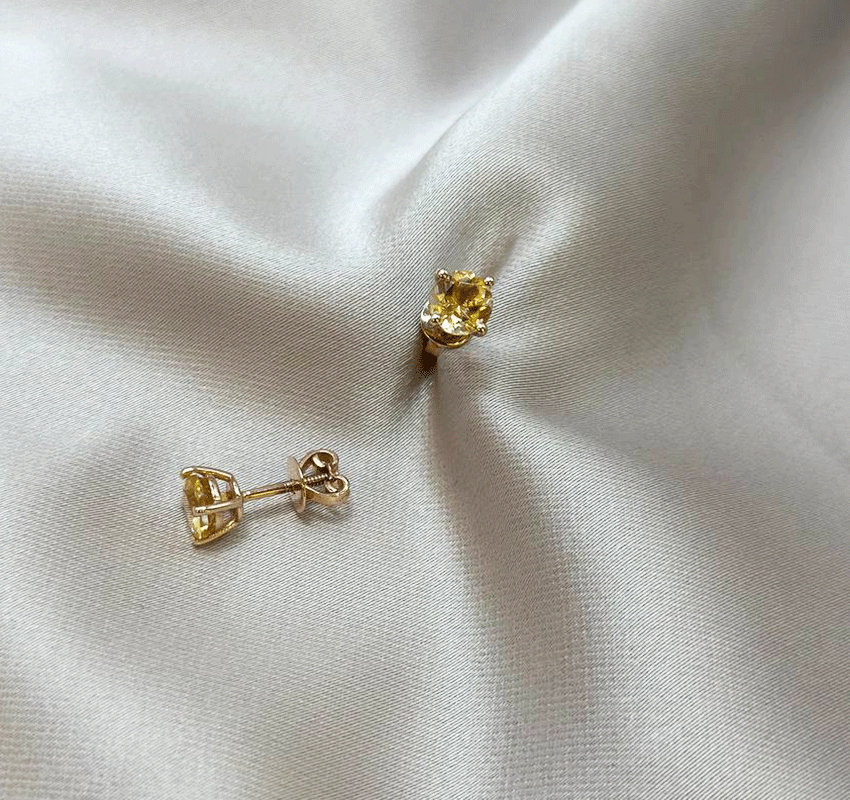 Rose gold earrings with cubic zirconia