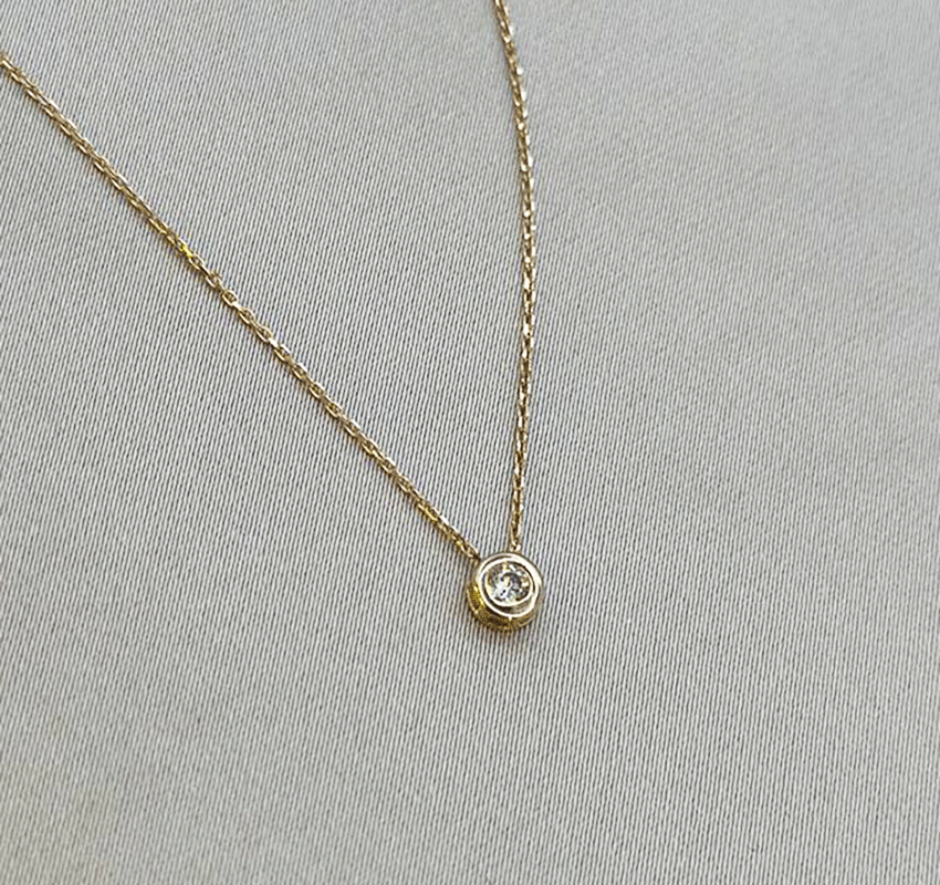 Colier din aur roz cu zircon
