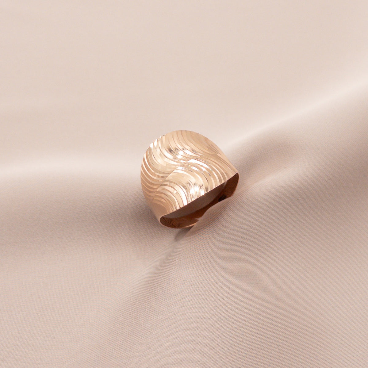 Rose gold ring