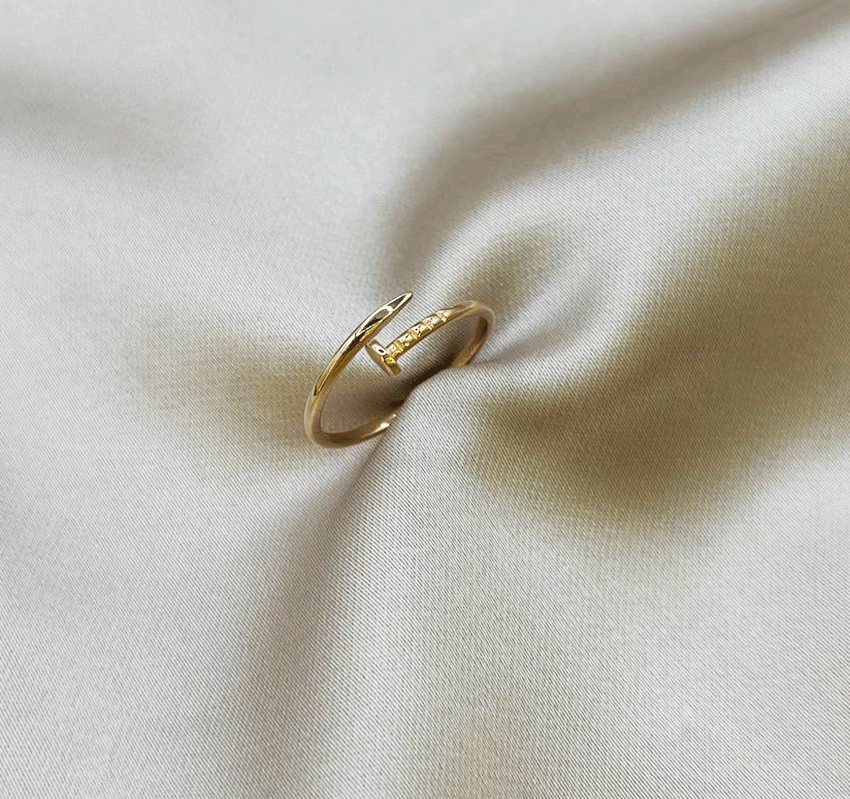 Rose gold ring