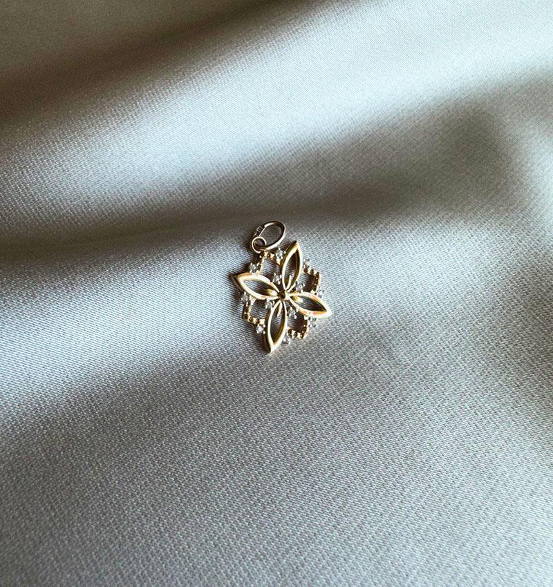 Подвеска из розового золота