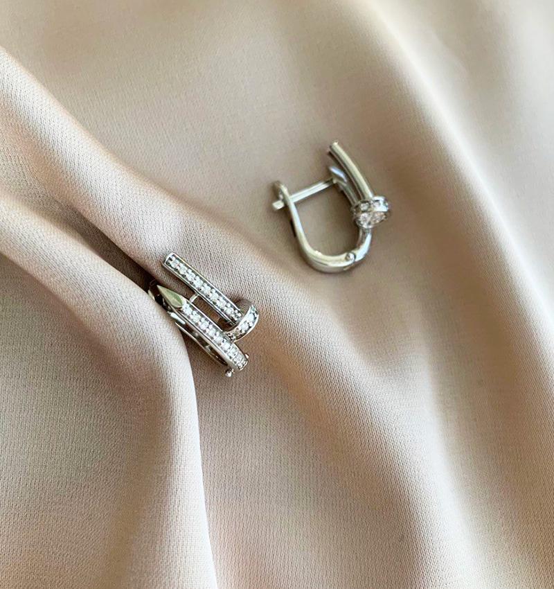 Серьги из белого золота с бриллиантом 0.3ct