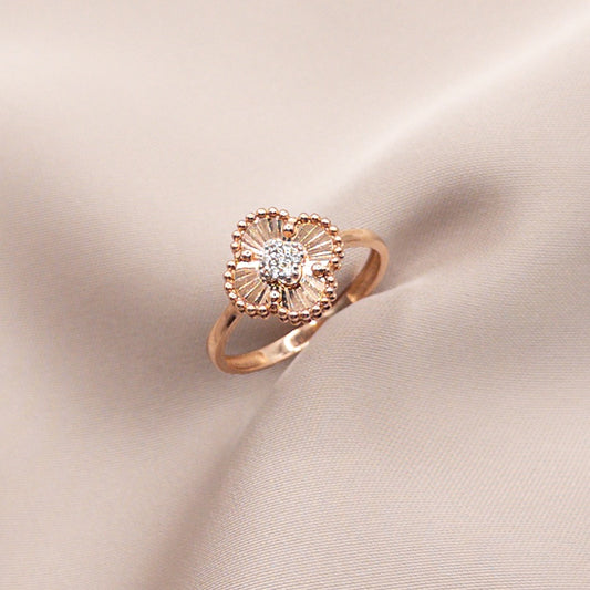 Rose gold and zircon set