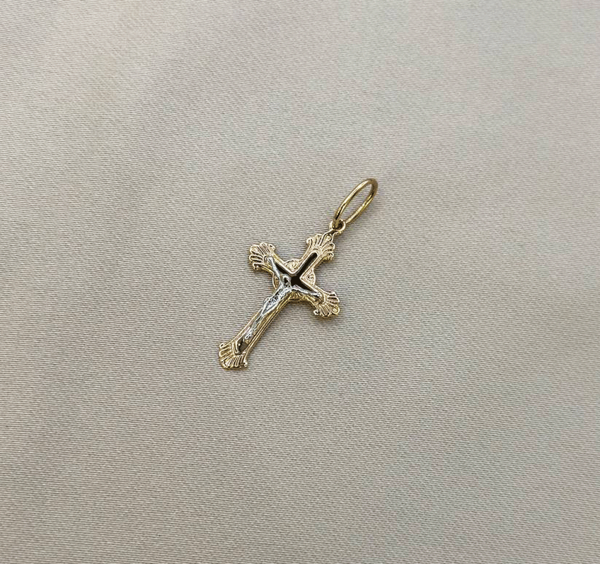 Крестик из розового золота