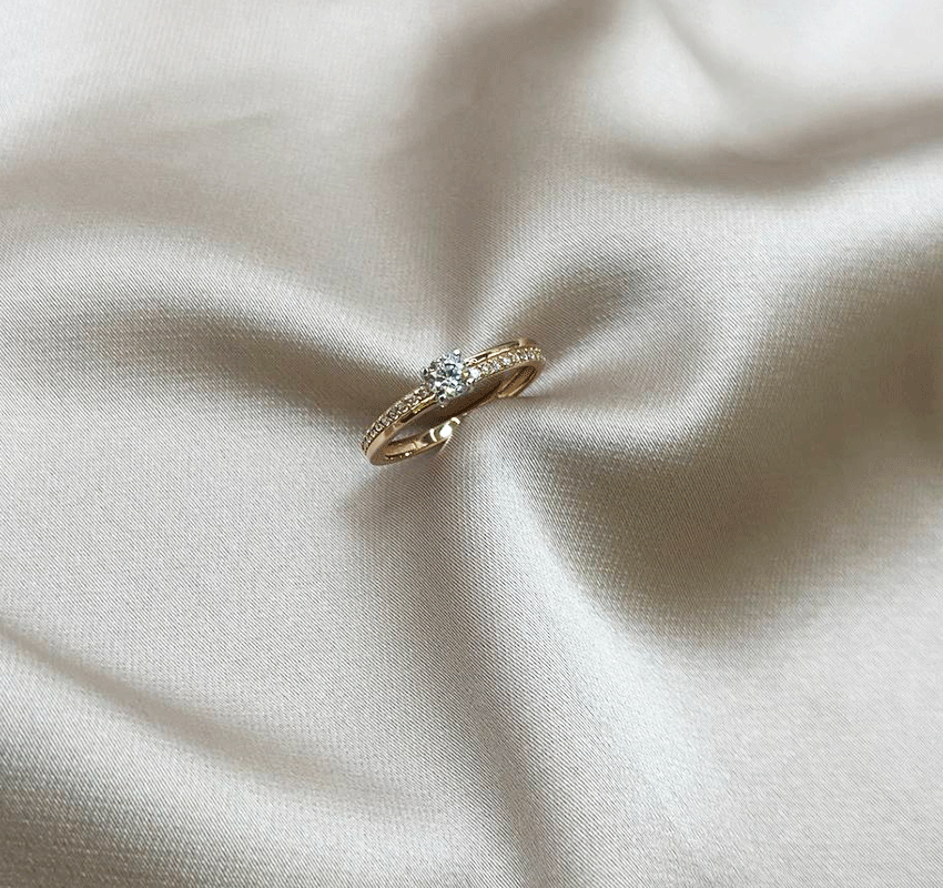 Помолвочное кольцо из розового золота