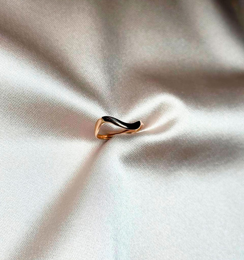Rose gold ring