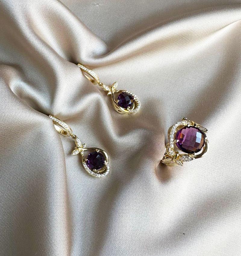 Yellow gold set with zircon and amethyst