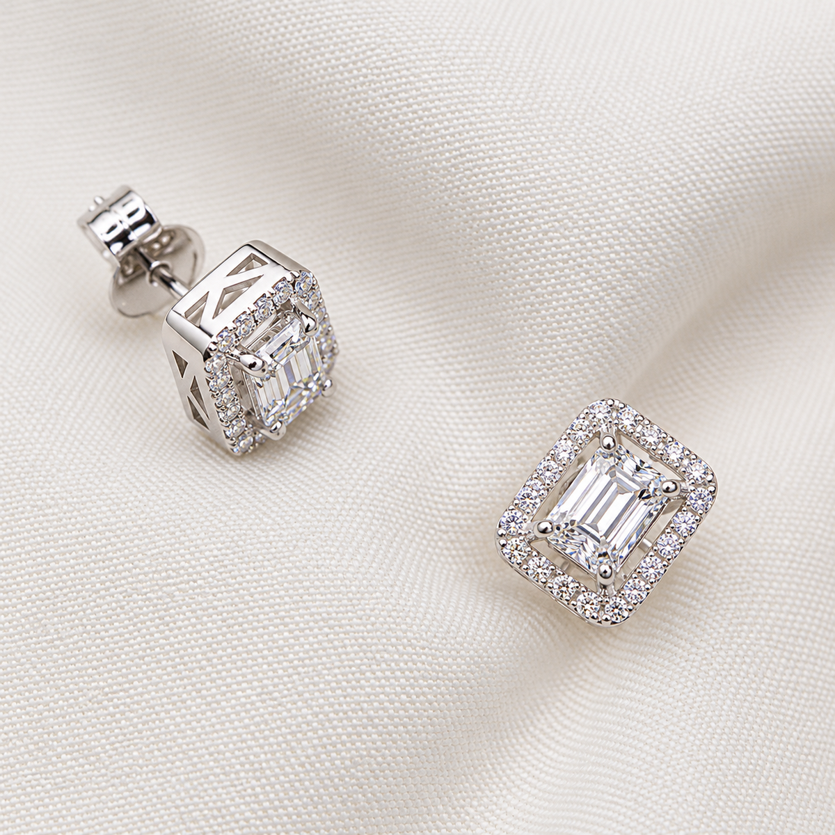 Серьги из белого золота с бриллиантом 0.17ct