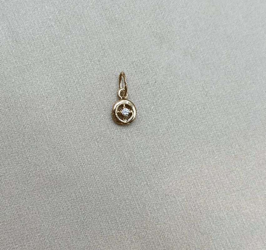 Pandantiv cu literă din aur roz și zirconiu