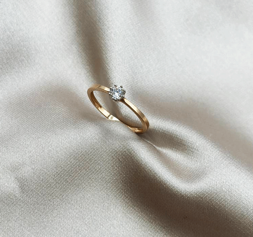 Помолвочное кольцо из розового золота