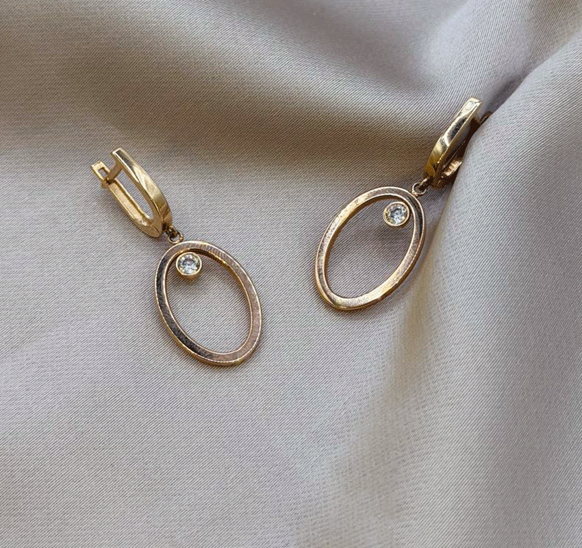Серьги из розового золота с цирконом