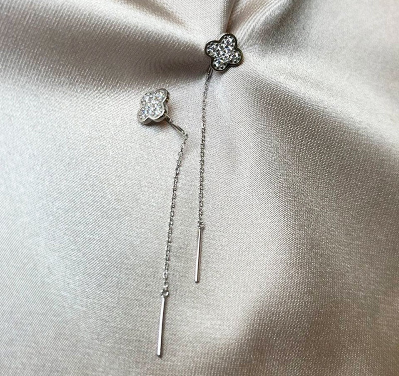 Серьги из серебра с цирконом