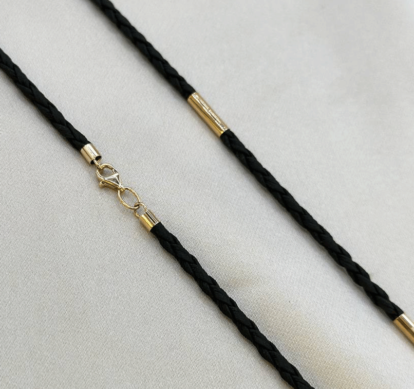 Rose gold chain with rubber and leather