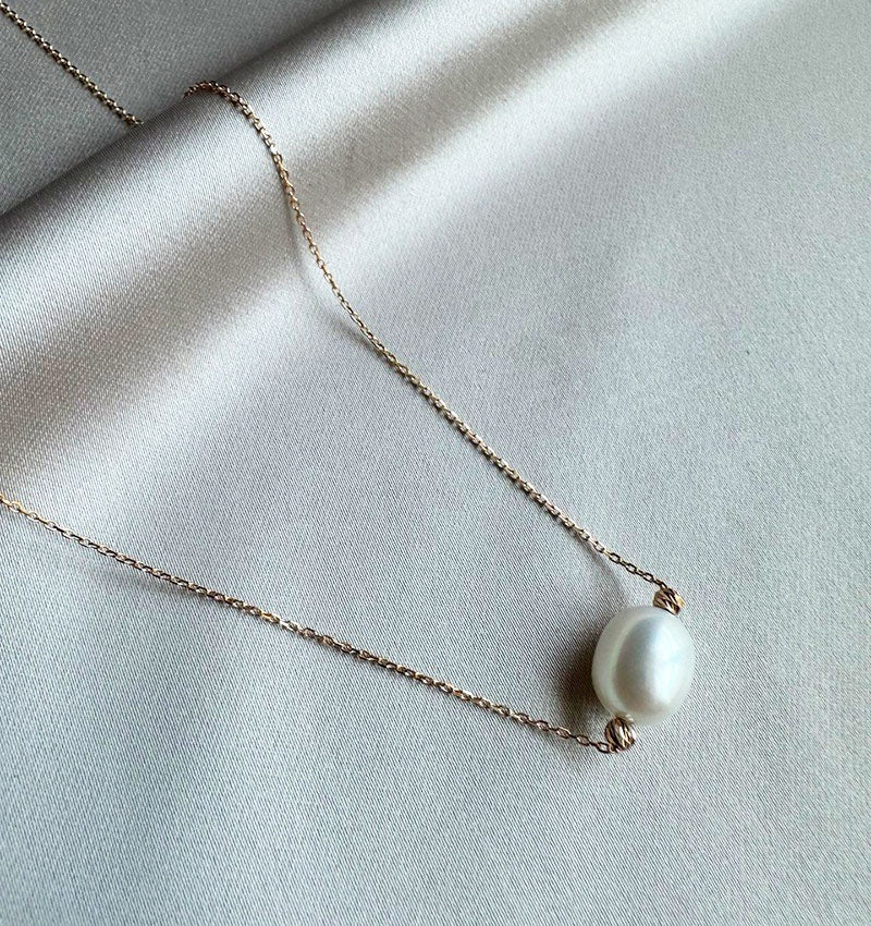 Колье из розового золота