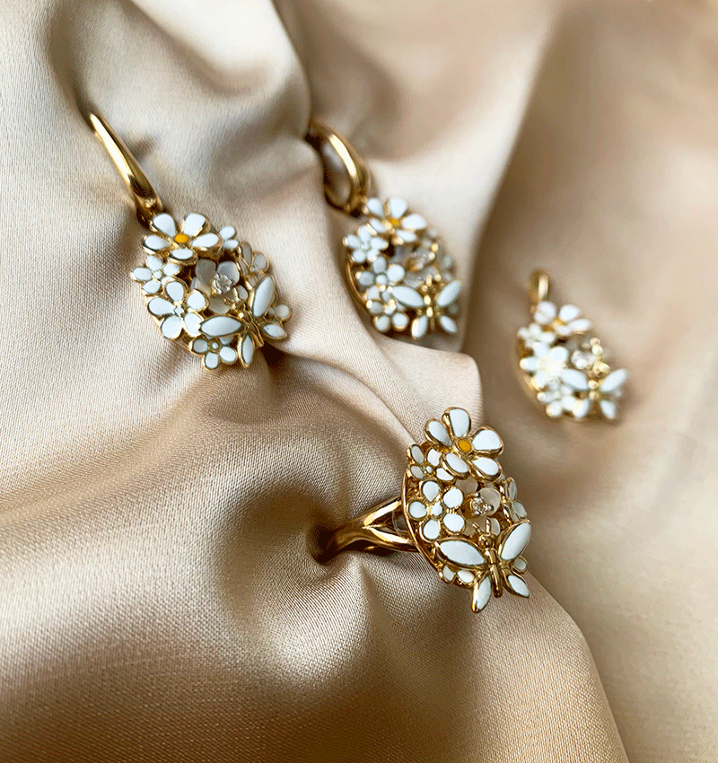 Rose gold set with zircon and enamel