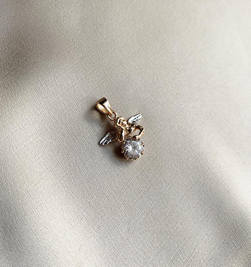 Подвеска из розового золота