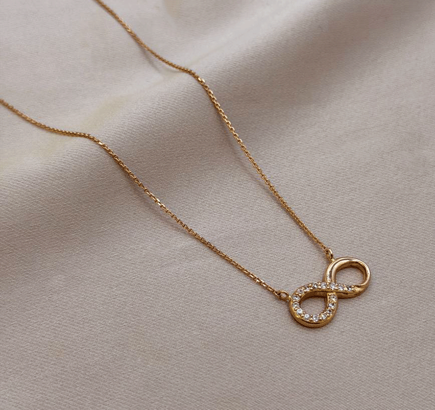 Колье из розового золота