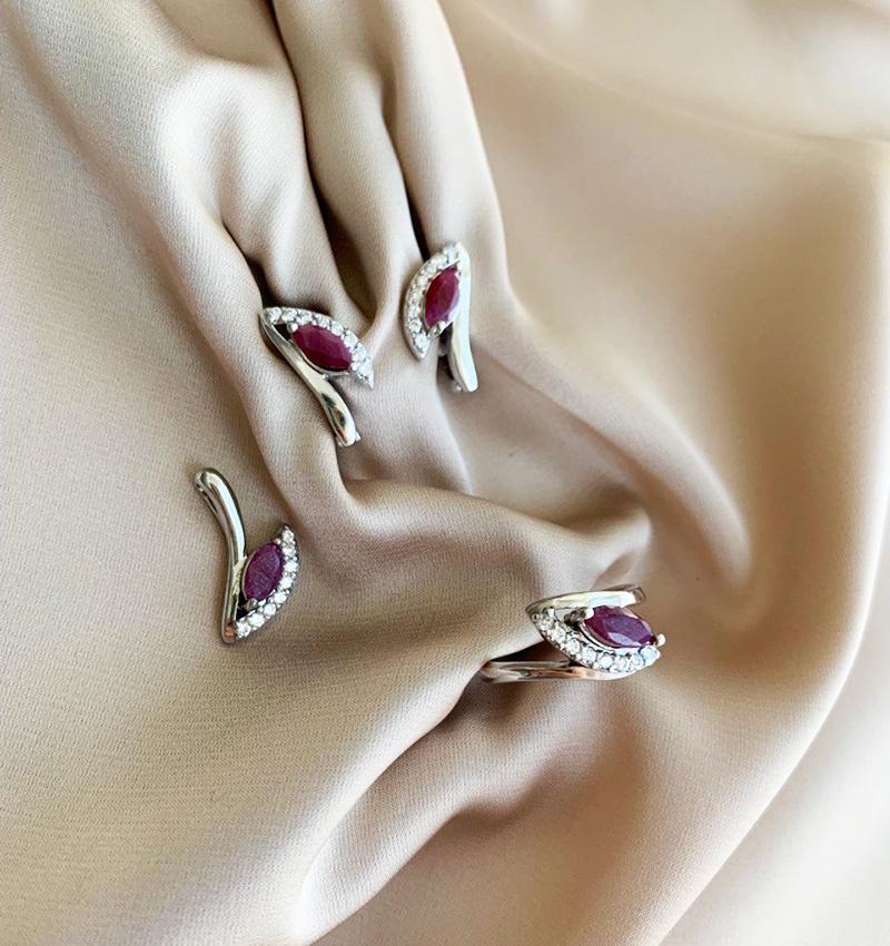 Inel de argint cu zirconiu și rubin