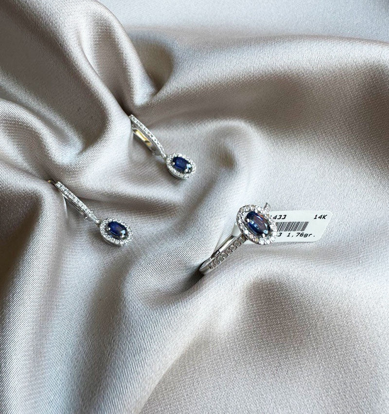 White gold set with a diamond and sapphire of 1.42 carats