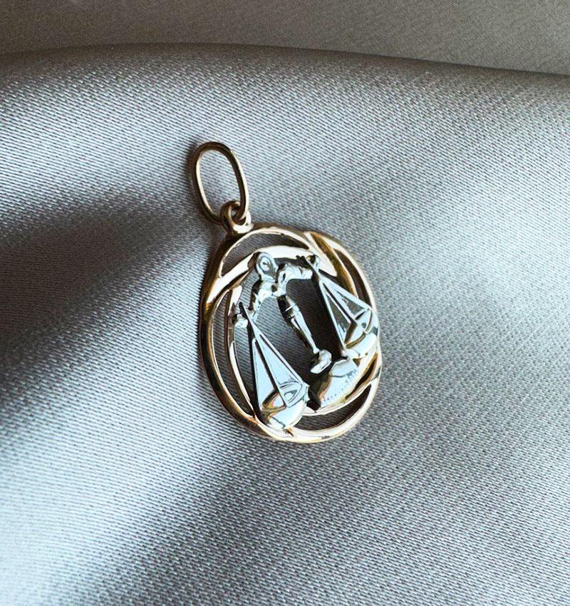 Подвеска из розового золота