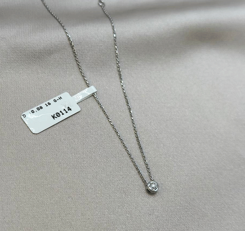 Колье из белого золота с бриллиантом 0.08ct