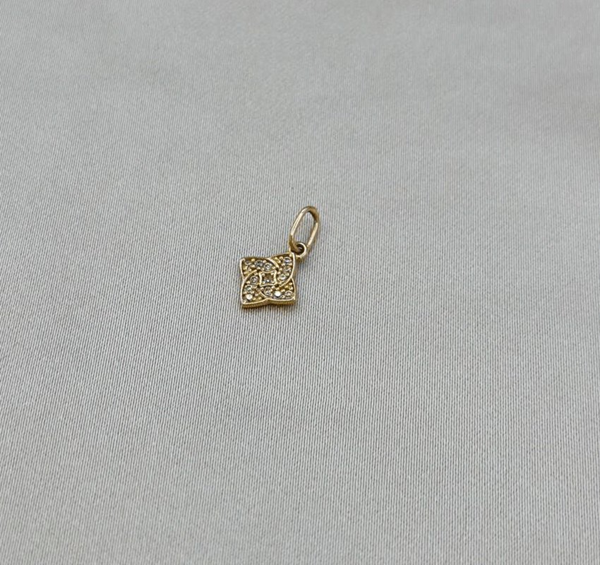 Подвеска из розового золота
