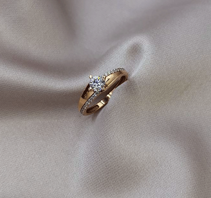 Помолвочное кольцо из розового золота