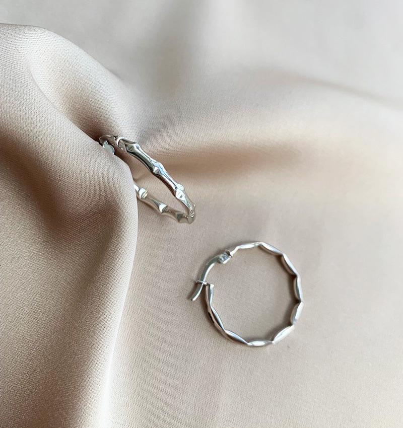 White gold earrings