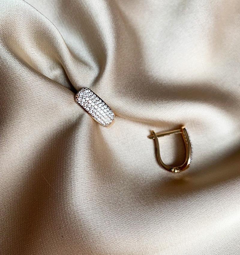 Rose gold earrings with zircon