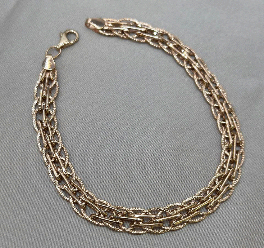 Браслет из розового золота