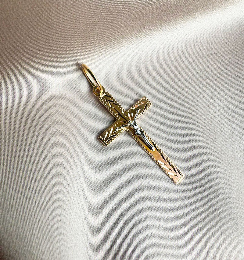 Крестик из розового золота