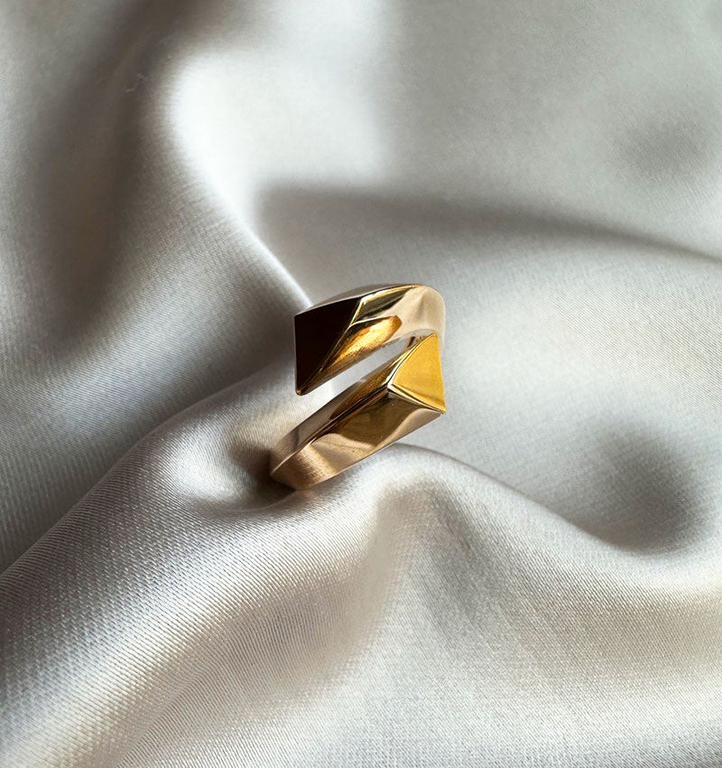 Rose gold ring