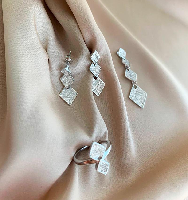 Silver set with zircon