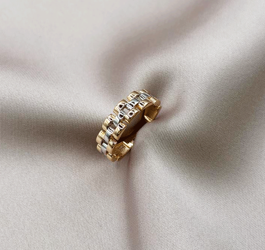 Rose gold ring