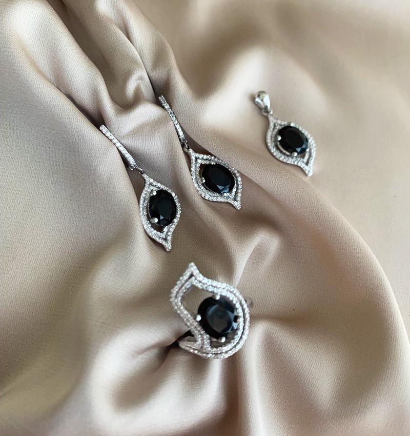 Argint încrustat cu zirconiu