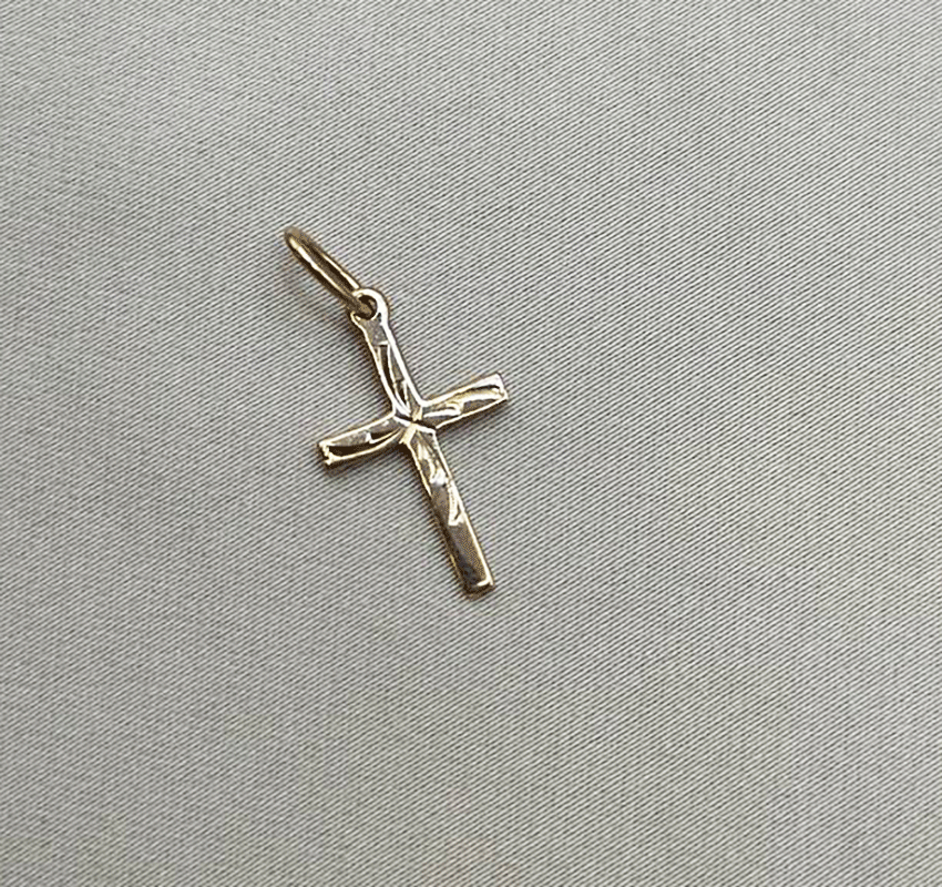 Крестик из розового золота