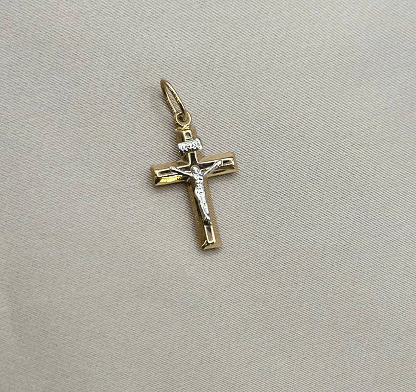 Крестик из розового золота