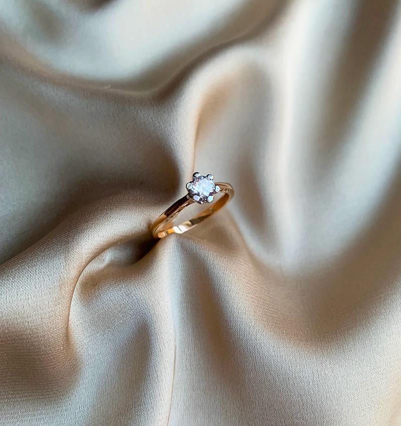 Помолвочное кольцо из розового золота