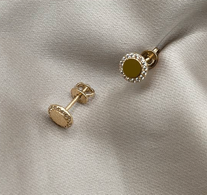 Rose gold earrings with zircon