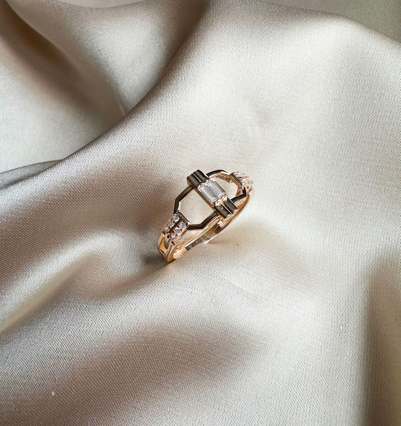 Inel din aur roz cu zirconiu