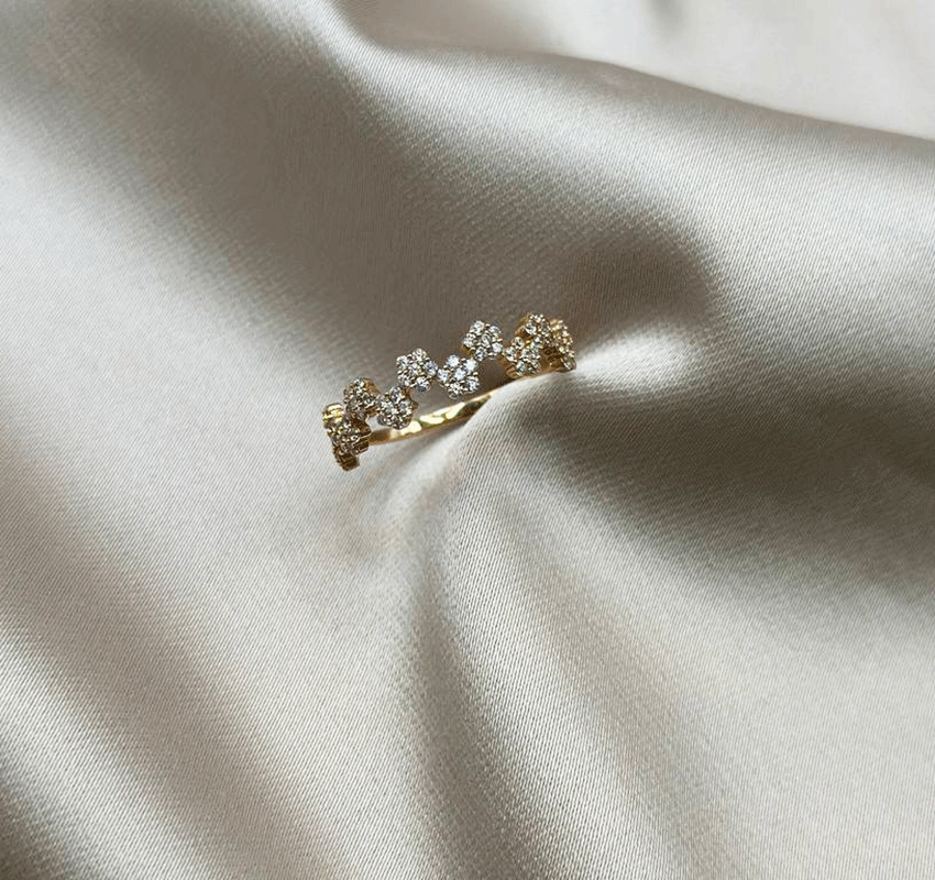 Rose gold ring