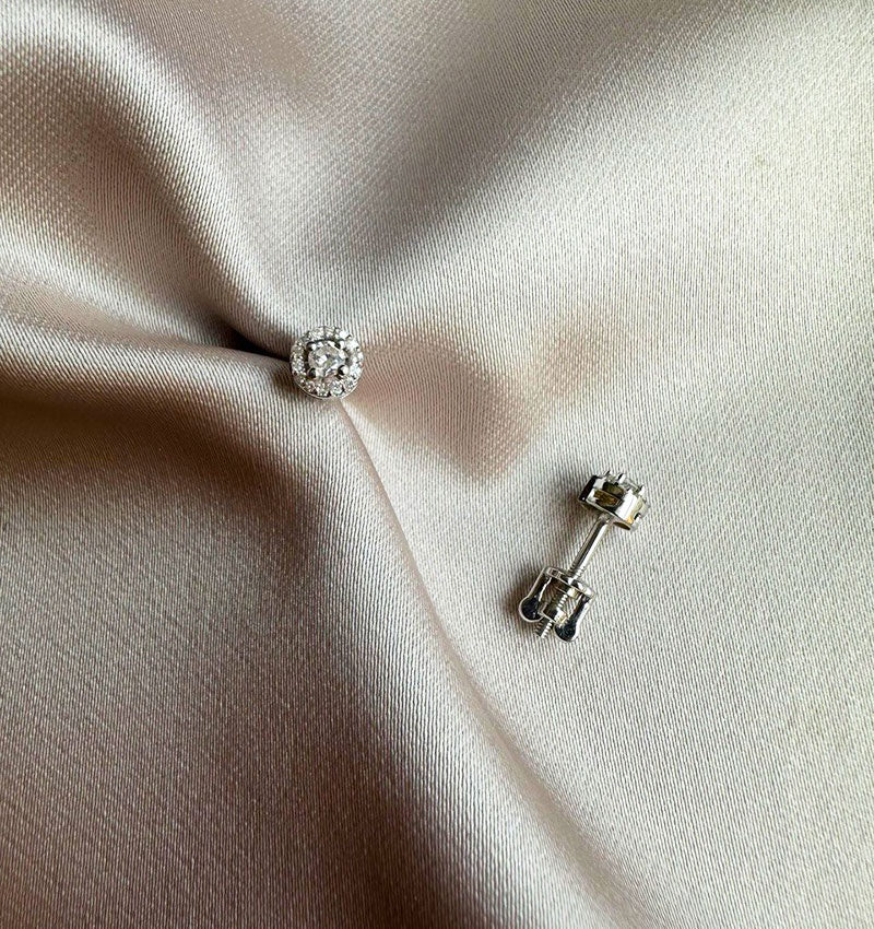 Серьги из белого золота с бриллиантом 0.27ct