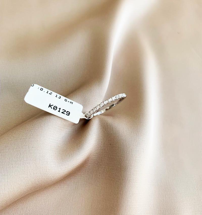 Inel din aur alb cu diamant de 0,12 ct