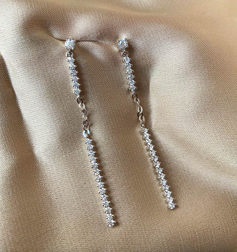 Серьги из белого золота с цирконом