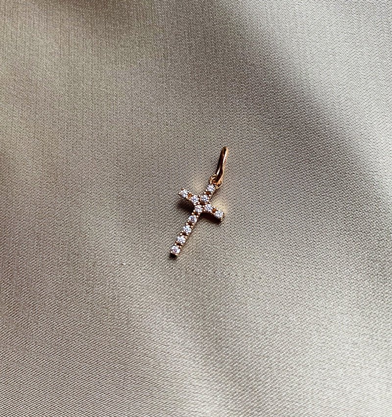 Cruce din aur roz cu zirconiu