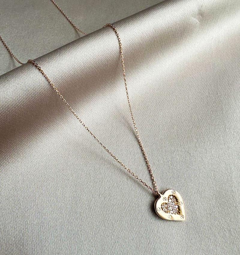 White gold necklace