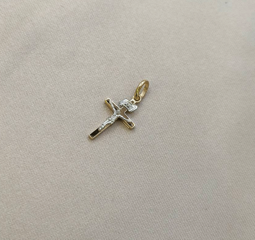 Крестик из розового золота