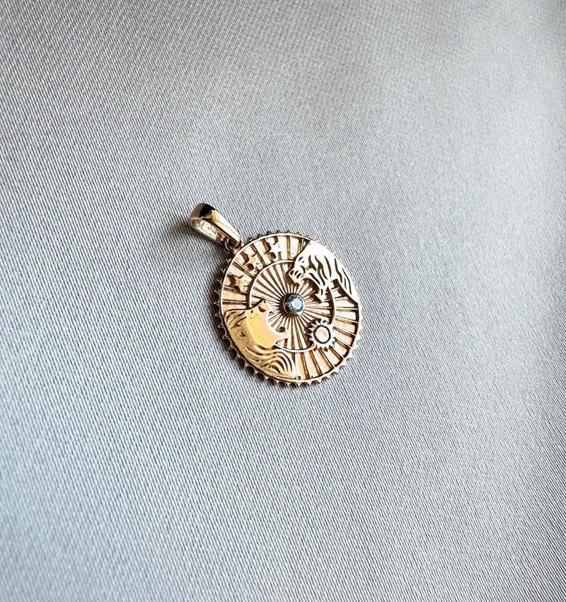 Подвеска из розового золота