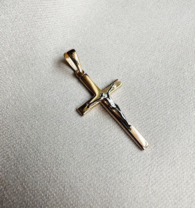 Крестик из розового золота