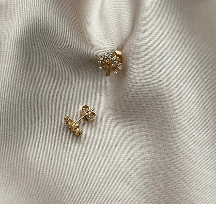 Rose gold earrings with zircon